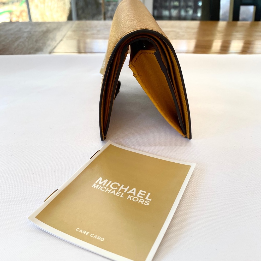 NWT authentic MK leather billfold wallet marigold - Picture 2 of 6